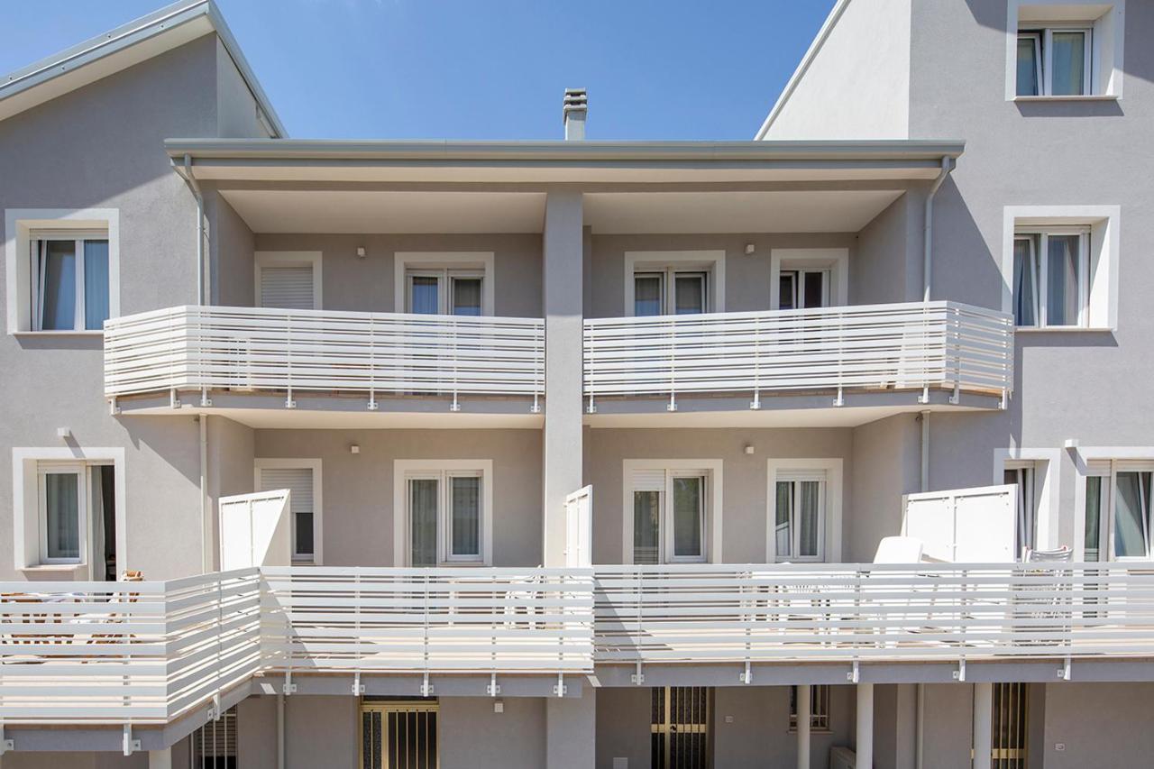 Appartamenti Villa Miramare Rimini Exteriér fotografie