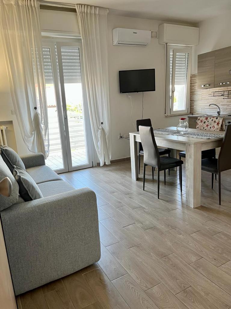 Appartamenti Villa Miramare Rimini Exteriér fotografie
